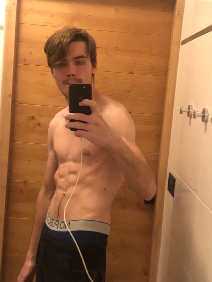Profil de Tymothee, 22 ans, Rencontre gay à Vich (Vaud)