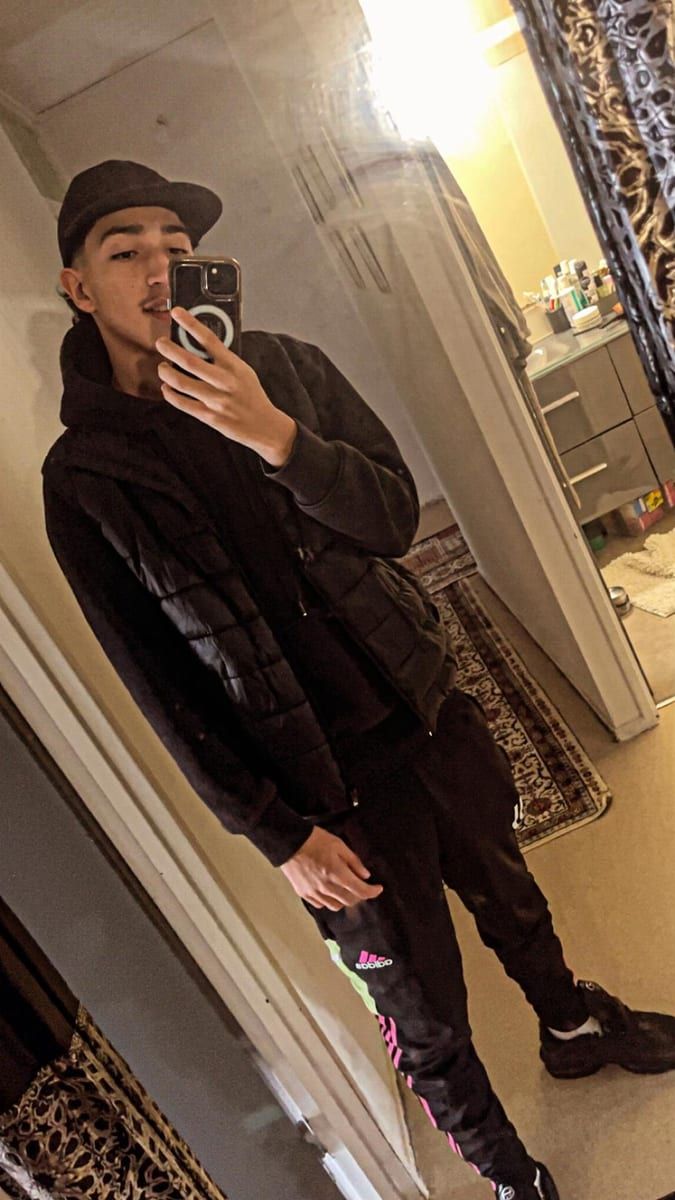 Profil de Farouq, 26 ans, Rencontre gay à Zillis (Grisons)