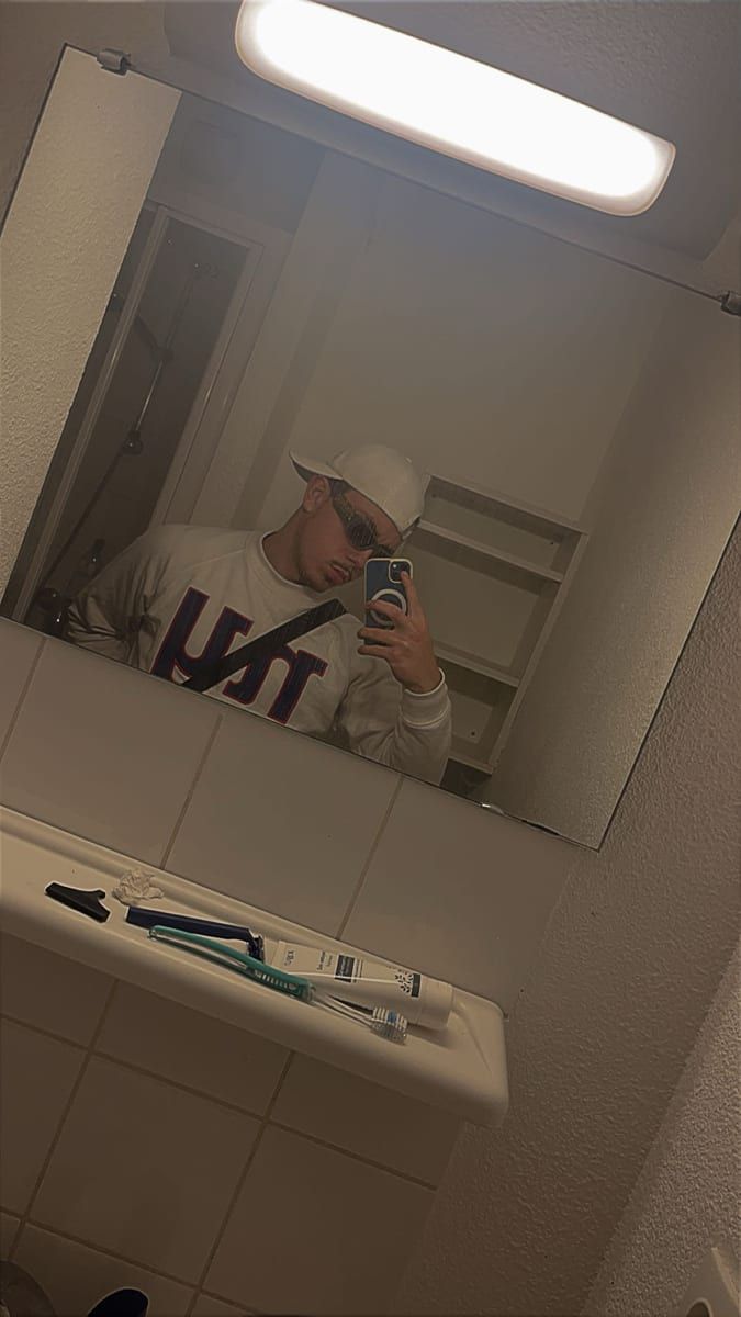Profil de Hoa, 22 ans, Rencontre gay à Neunkirch (Schaffhouse)