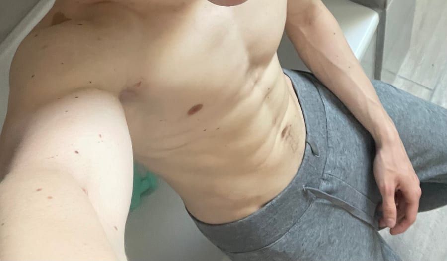 Devris - Rencontre gay à Häusernmoos im Emmental Profil de Devris, 32 ans, Rencontre gay à Häusernmoos im Emmental (Berne)