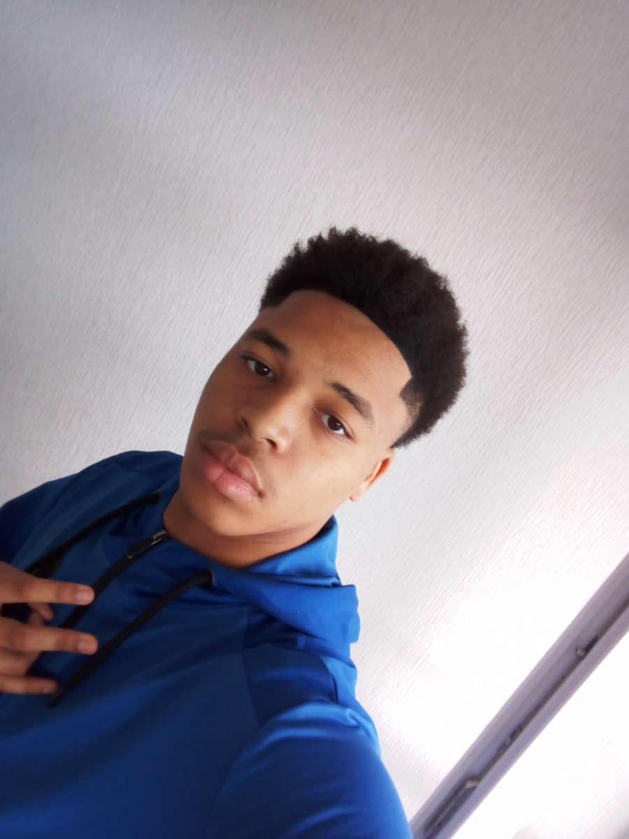 Jef - Rencontre gay à Inden Profil de Jef, 39 ans, Rencontre gay à Inden (Valais)