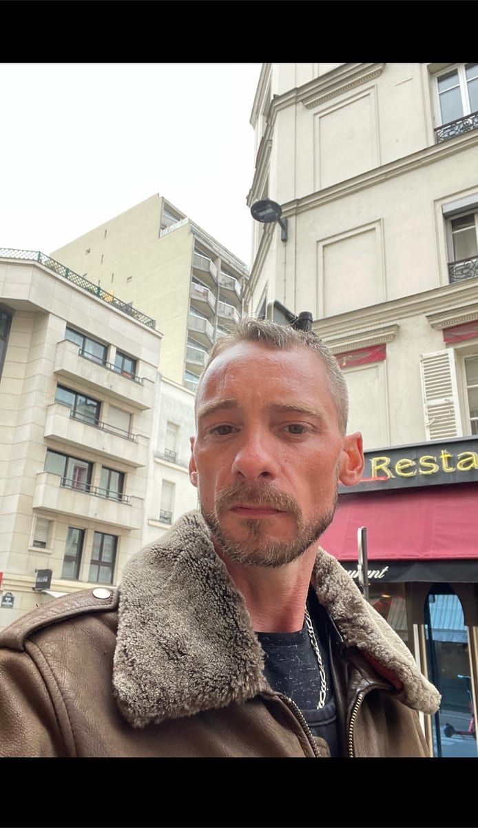 Profil de Miecislas, 45 ans, Rencontre gay à Zweidlen (Zurich)
