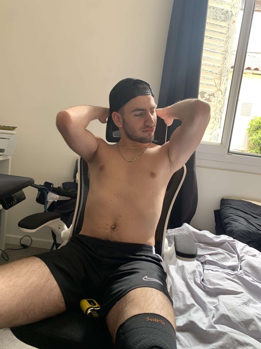 Kalifa - Rencontre gay à Assens Profil de Kalifa, 23 ans, Rencontre gay à Assens (Vaud)