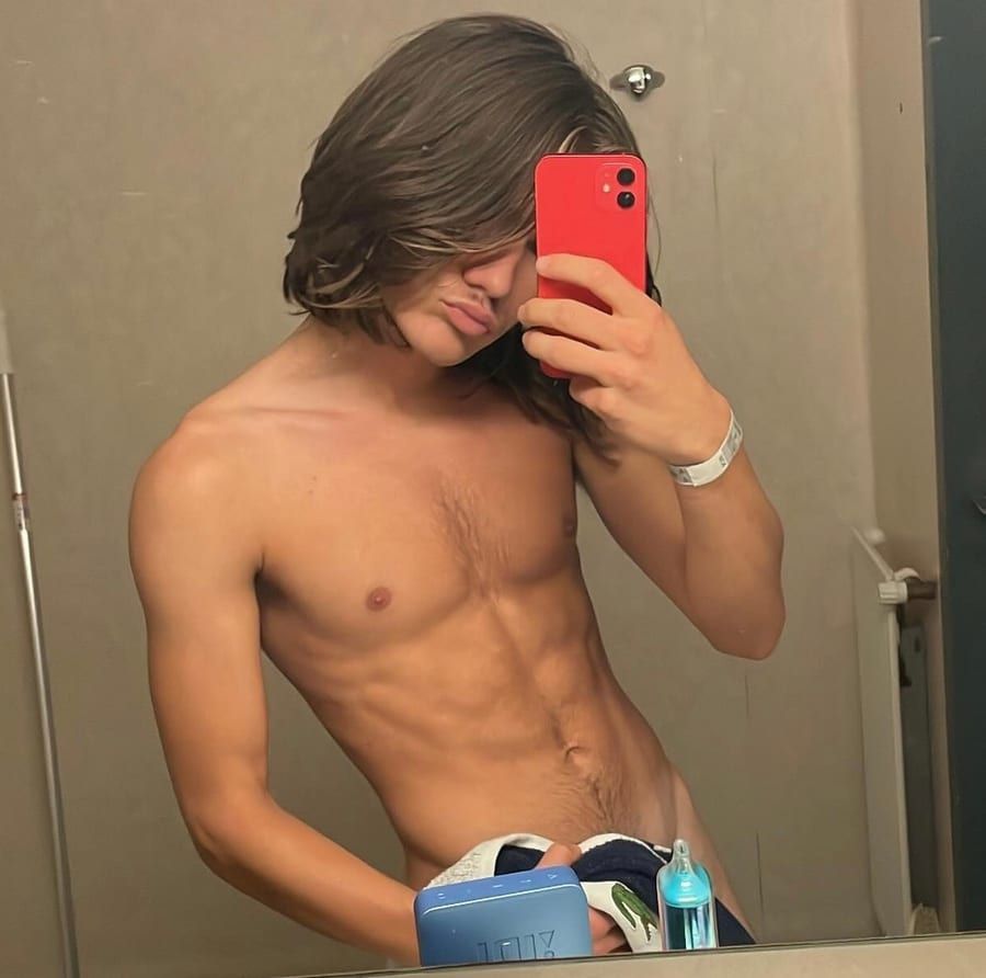 Profil de Hendry, 31 ans, Rencontre gay à Villars-Bramard (Vaud)