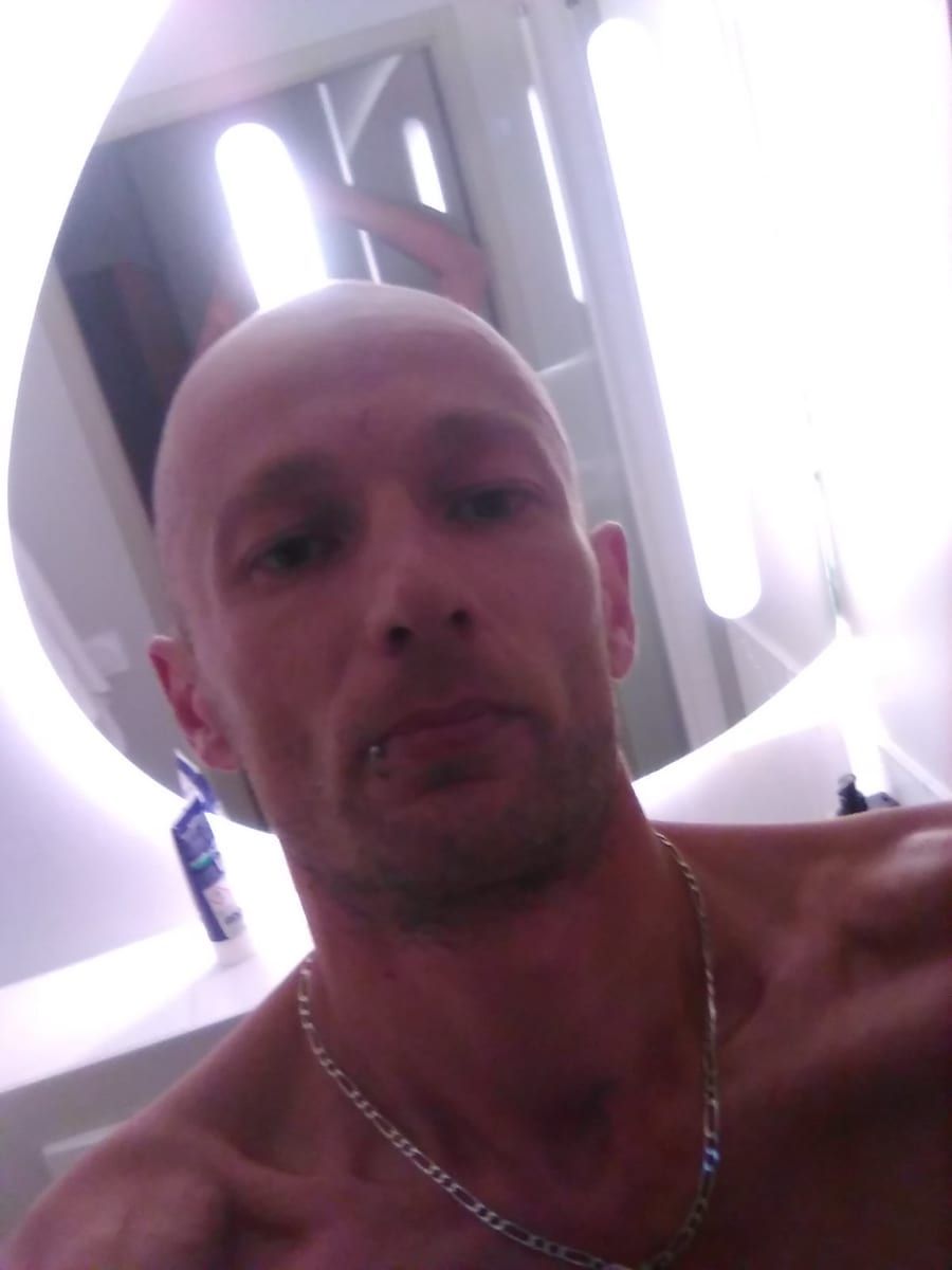 Jalis - Rencontre gay à Schongau Profil de Jalis, 23 ans, Rencontre gay à Schongau (Lucerne)