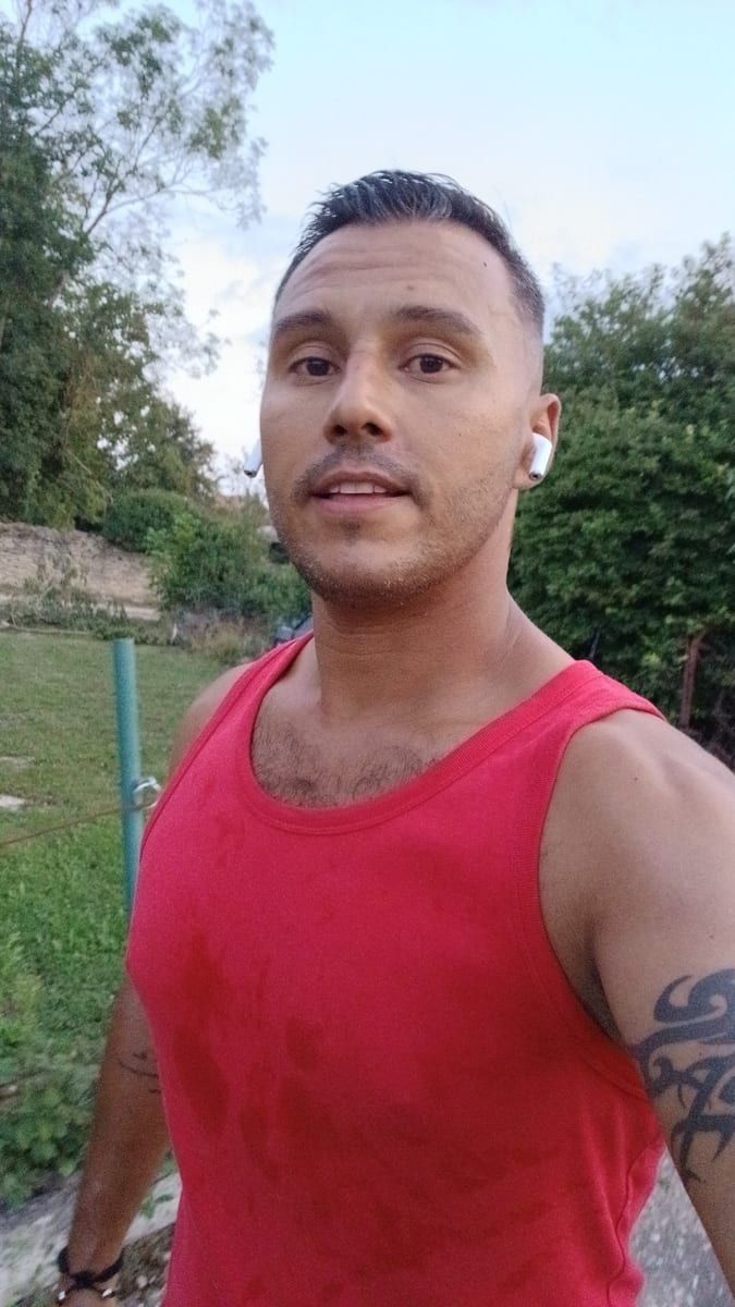 Profil de Leni, 45 ans, Rencontre gay à Uttwil (Thurgovie)