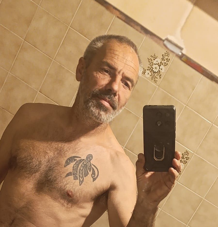 Profil de Nacereddine, 31 ans, Rencontre gay à Unterseen (Berne)