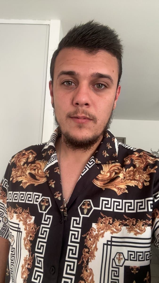 Profil de Irvine, 33 ans, Rencontre gay à Tecknau (Bâle-Campagne)