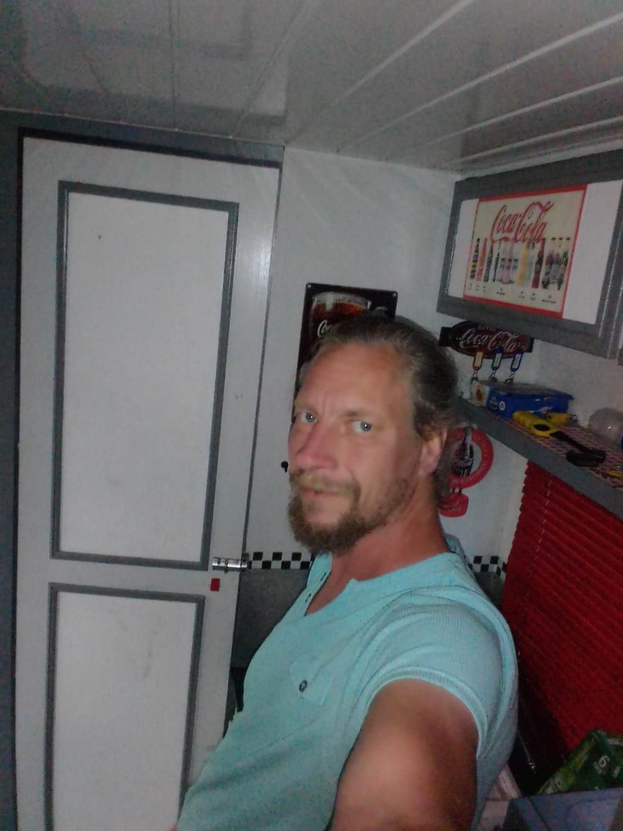 Profil de Ferdi, 22 ans, Rencontre gay à Tägerwilen (Thurgovie)