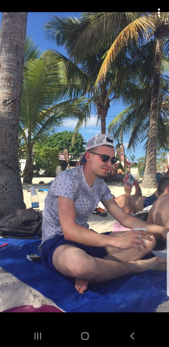 Profil de Calliste, 42 ans, Rencontre gay à Thielle (Neuchâtel)