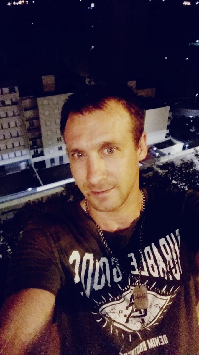 Nadjid - Rencontre gay à Ruschein Profil de Nadjid, 44 ans, Rencontre gay à Ruschein (Grisons)