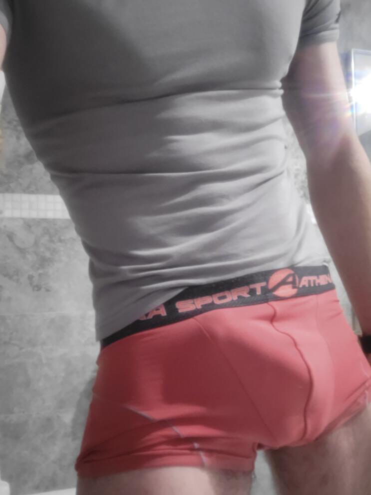 Profil de Kadir, 41 ans, Rencontre gay à Le Brouillet (Neuchâtel)